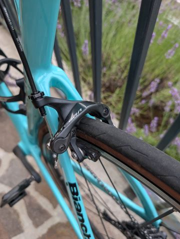 Used Bianchi Aria Ultegra 2018 2018 Road & Gravel, Blue — image 4 of 8