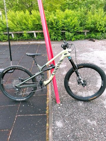 Gebrauchtes Canyon Spectral 27.5 CF 7 2022 2022 Mountainbike, Grün, 27.5 — Bild 1 von 7