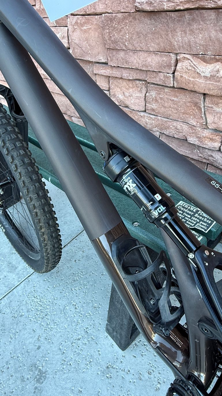 Used Specialized Stumpjumper Expert 2022 2022 Mountainbike, Black, 29 — image 16 of 19