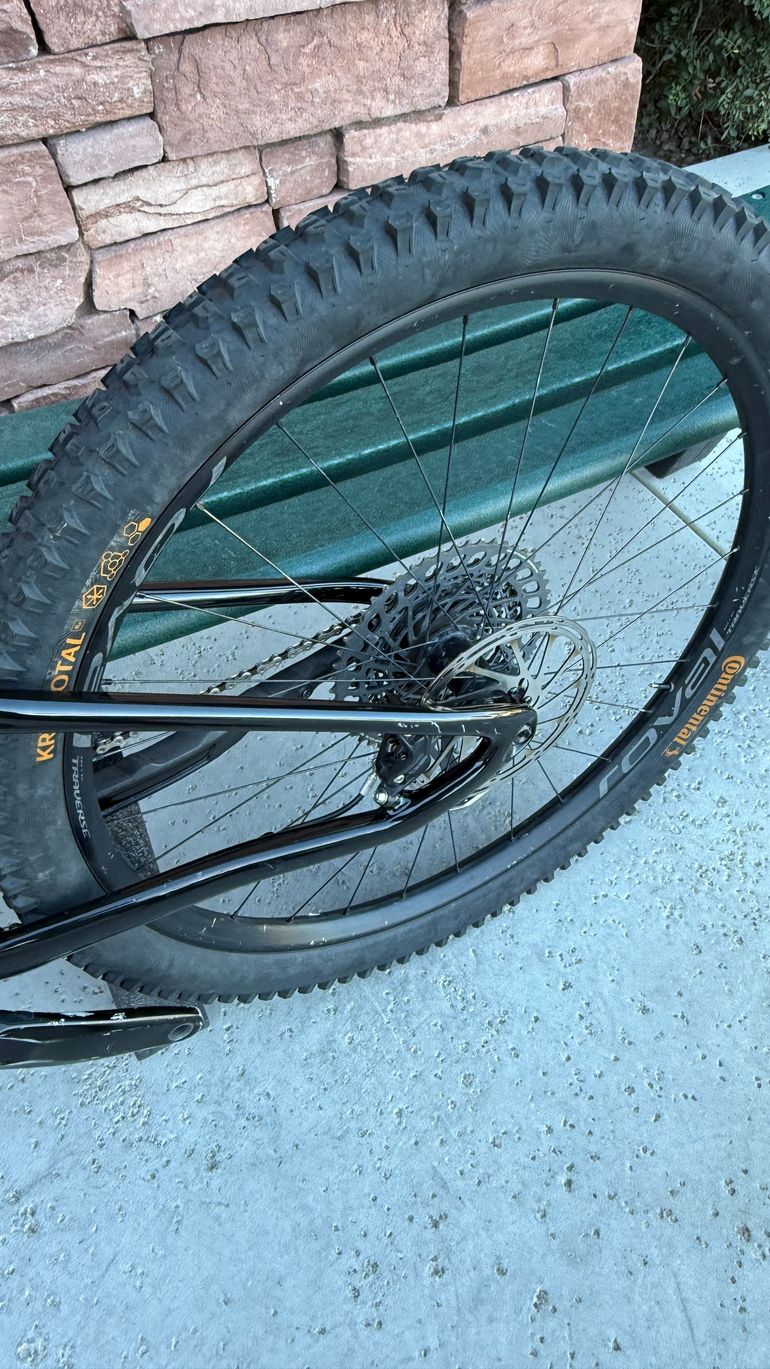 Used Specialized Stumpjumper Expert 2022 2022 Mountainbike, Black, 29 — image 14 of 19