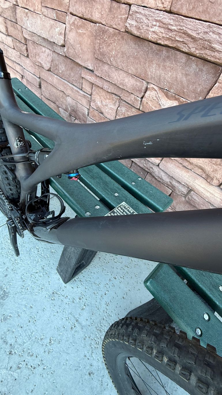 Used Specialized Stumpjumper Expert 2022 2022 Mountainbike, Black, 29 — image 6 of 19