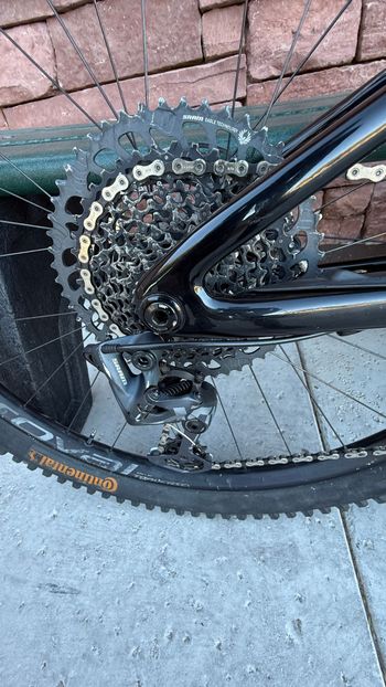 Used Specialized Stumpjumper Expert 2022 2022 Mountainbike, Black, 29 — image 8 of 19