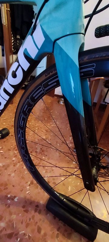 Bianchi Oltre Shimano Ultegra 2022 Road & Gravel usato, Blu — immagine 10 di 11