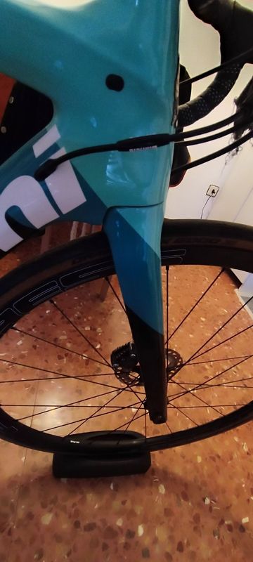 Bianchi Oltre Shimano Ultegra 2022 Road & Gravel usato, Blu — immagine 6 di 11