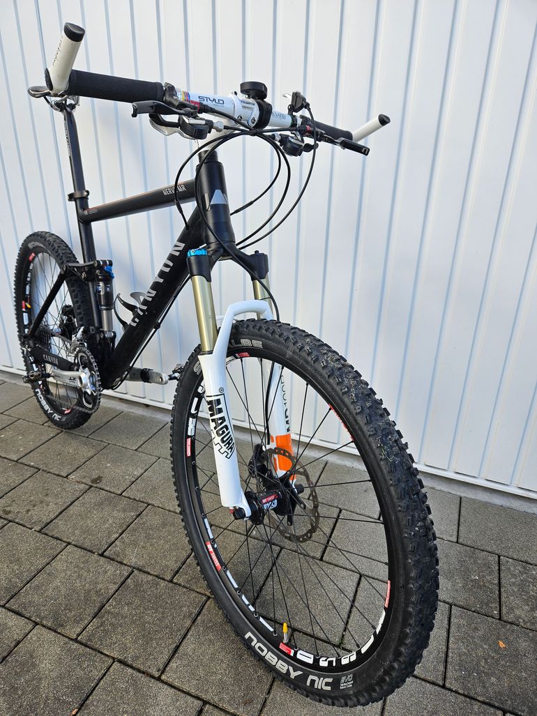 Gebrauchtes Canyon Nerve MR 8.0 2011 Mountainbike, Schwarz — Bild 8 von 18