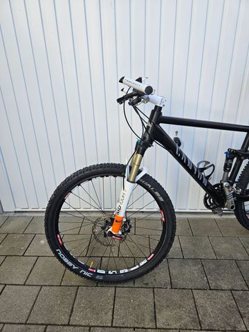 Used Canyon Nerve MR 8.0 2011 Mountainbike, Black — image 9 of 18