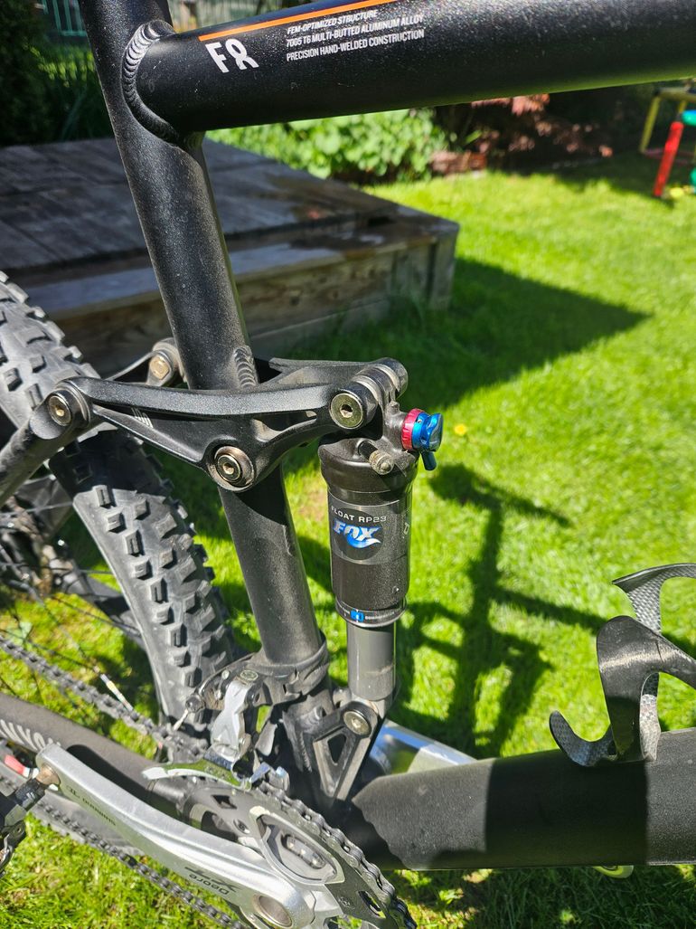 Gebrauchtes Canyon Nerve MR 8.0 2011 Mountainbike, Schwarz — Bild 15 von 18