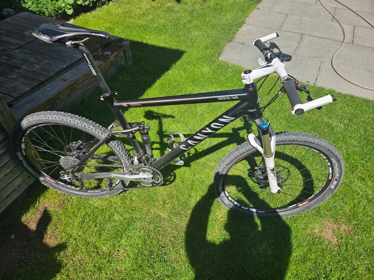 Gebrauchtes Canyon Nerve MR 8.0 2011 Mountainbike, Schwarz — Bild 12 von 18