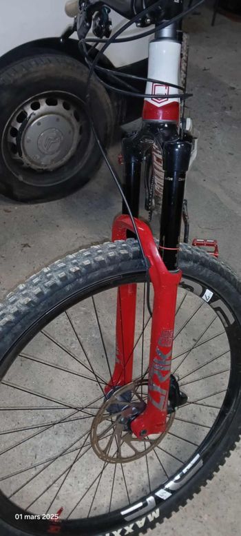 Tweedehands Commencal Meta Am Team 2020 2020 Mountainbike — afbeelding 2 van 5