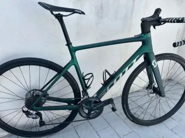 Used Scott Addict 20 2022 2022 Road & Gravel, Green — image 9 of 10