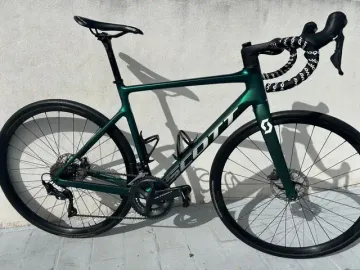 Used Scott Addict 20 2022 2022 Road & Gravel, Green — image 1 of 10