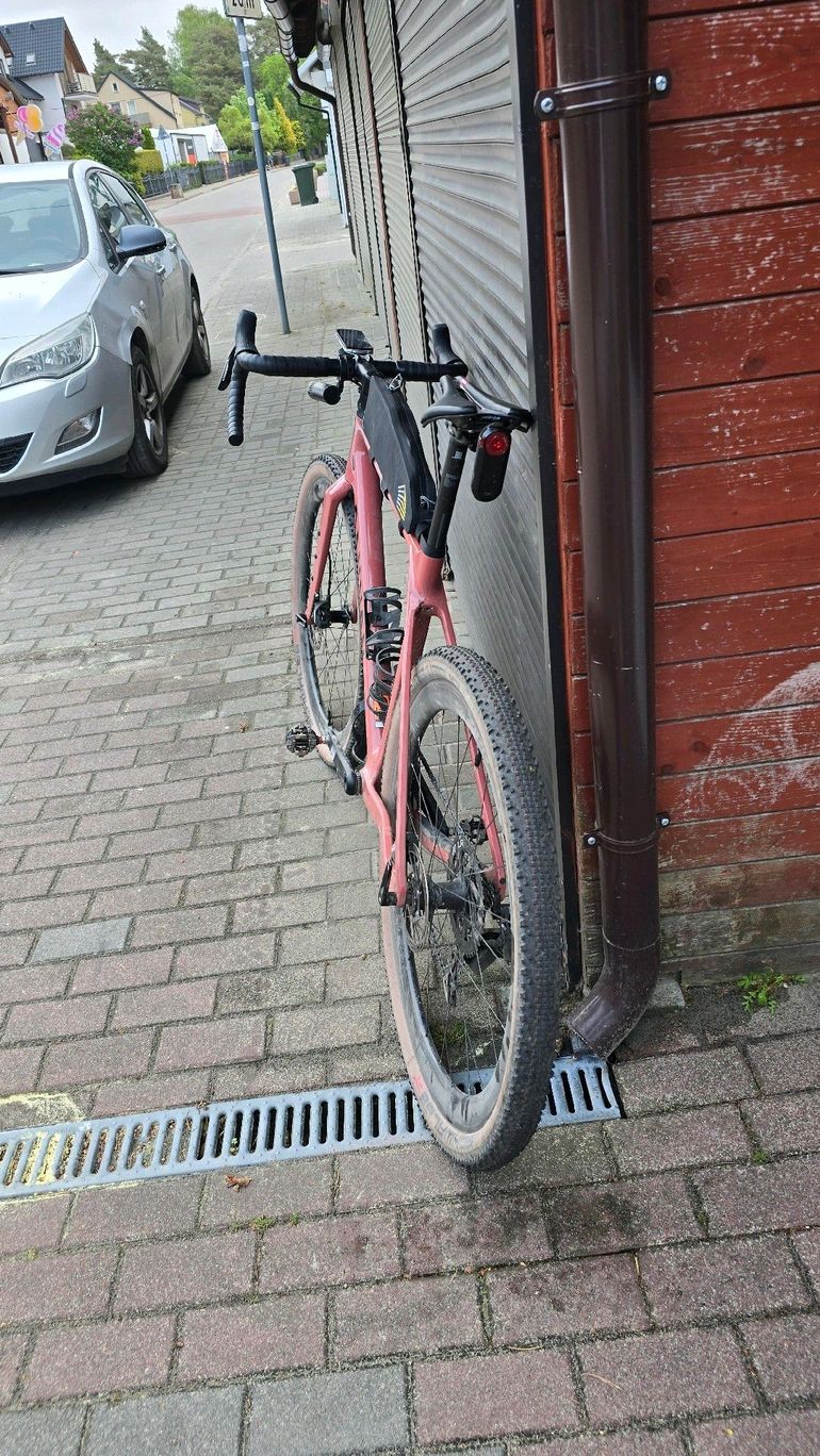 Used Canyon Grizl CF SL 6 AXS 2024 2024 Road & Gravel, Red — image 4 of 6
