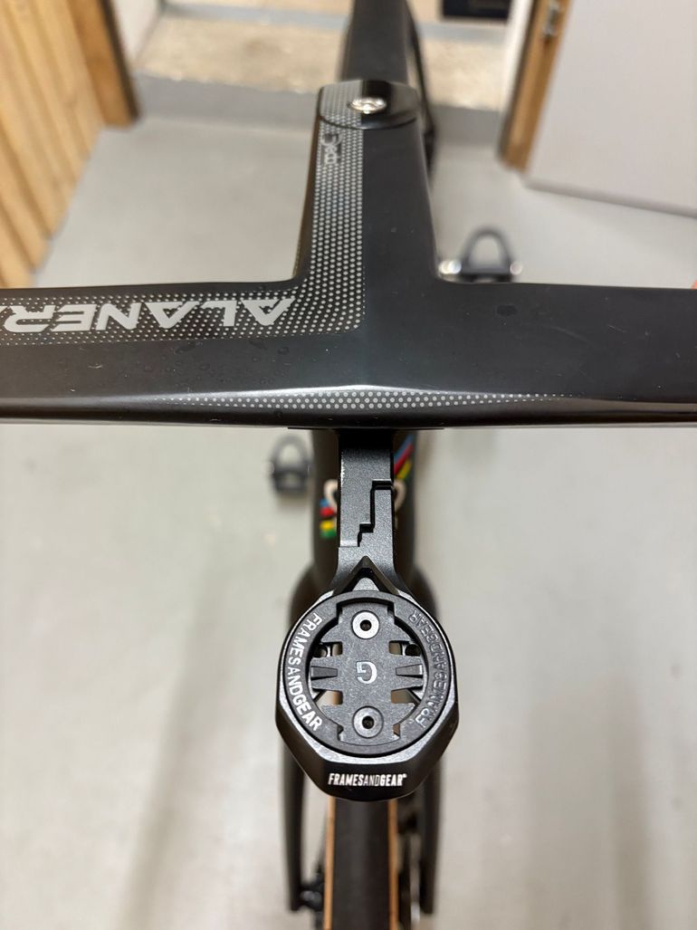 Used Colnago V3Rs Disc 2022 Road & Gravel, Black — image 5 of 5