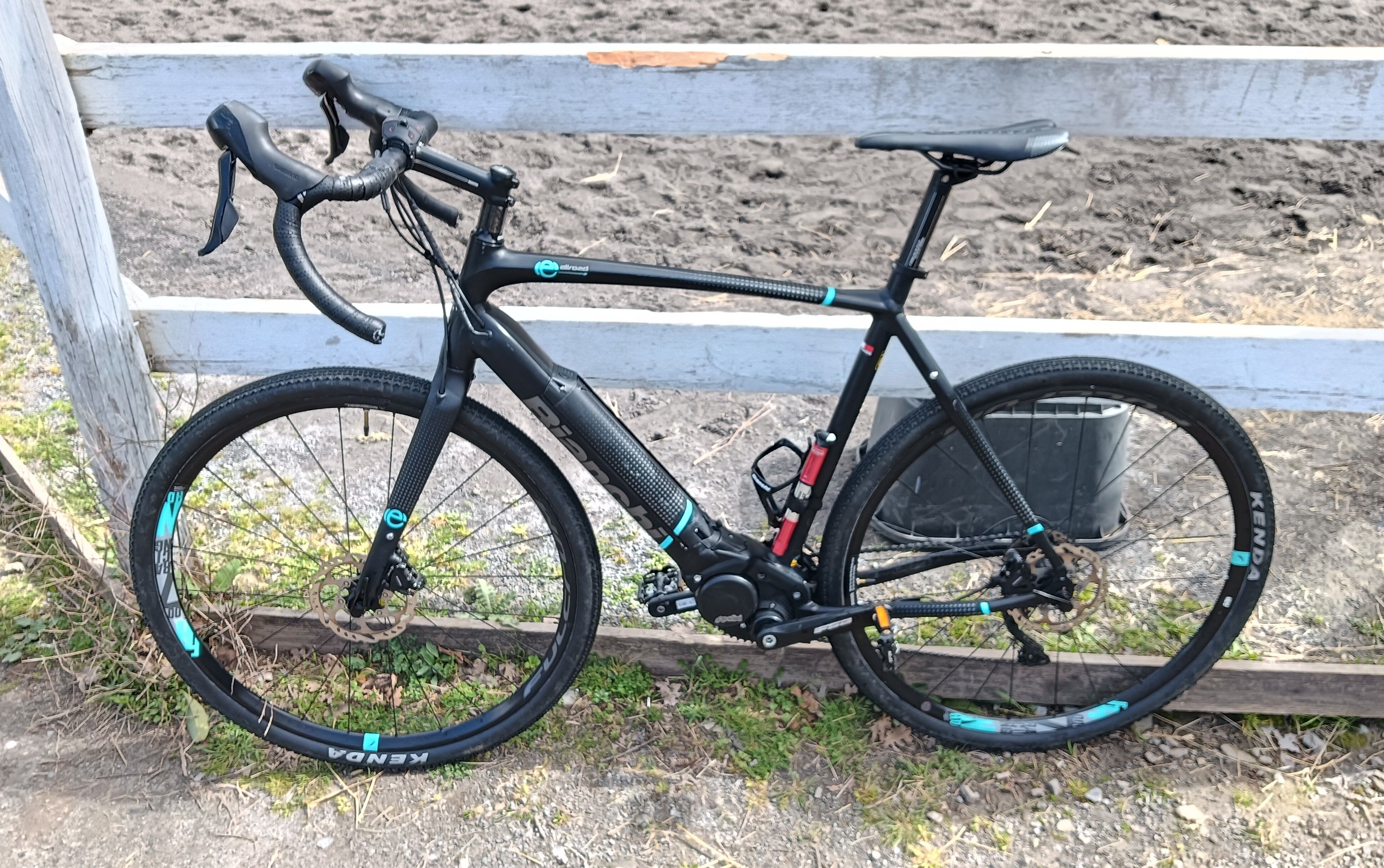 rennrad carbon disc ultegra Bianchi Sprint – mit Shimano – Bici No.1 611 Ergowave Active Fahrradsattel Teammachine SLR 01 T-Shirt Size:Ladies S