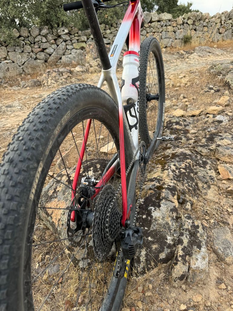 Cannondale F-si SRAM GX Eagle AXS (T-Type) 2024 Mountainbike usato, Rosso — immagine 7 di 12