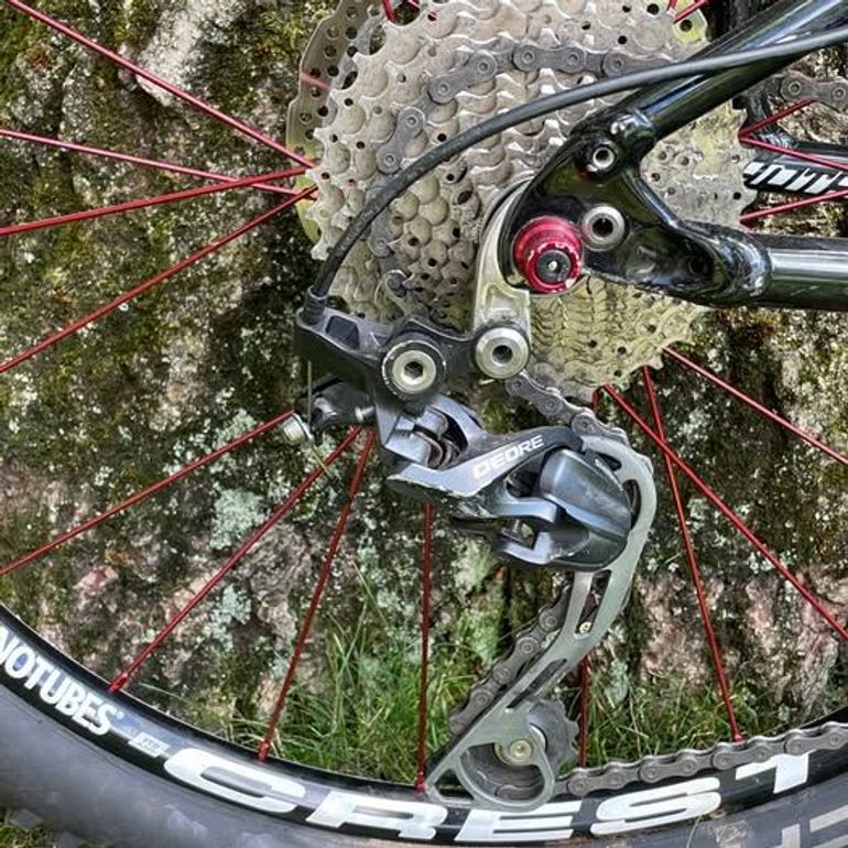 Used Specialized 24" Hotrock 2018 Mountainbike, Black — image 3 of 5