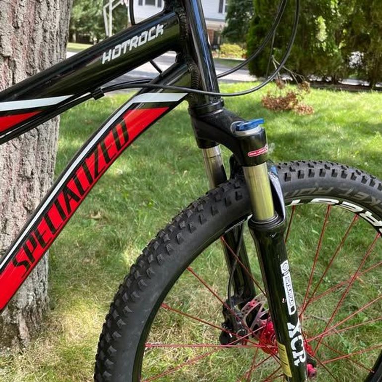 Used Specialized 24" Hotrock 2018 Mountainbike, Black — image 2 of 5