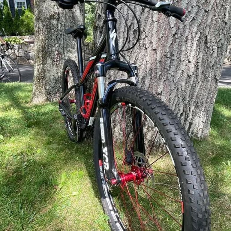 Used Specialized 24" Hotrock 2018 Mountainbike, Black — image 4 of 5