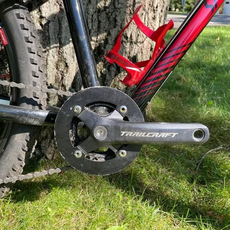 Used Specialized 24" Hotrock 2018 Mountainbike, Black — image 5 of 5