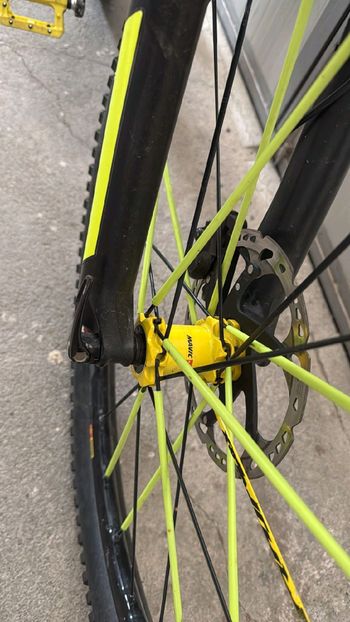 Giant Reign Advanced 27.5 1 2016 2016 Mountainbike usato, Verde — immagine 4 di 11