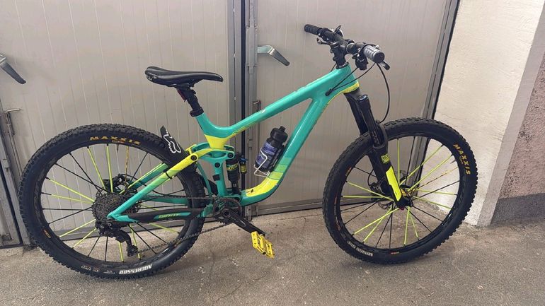 Giant Reign Advanced 27.5 1 2016 2016 Mountainbike usato, Verde — immagine 2 di 11