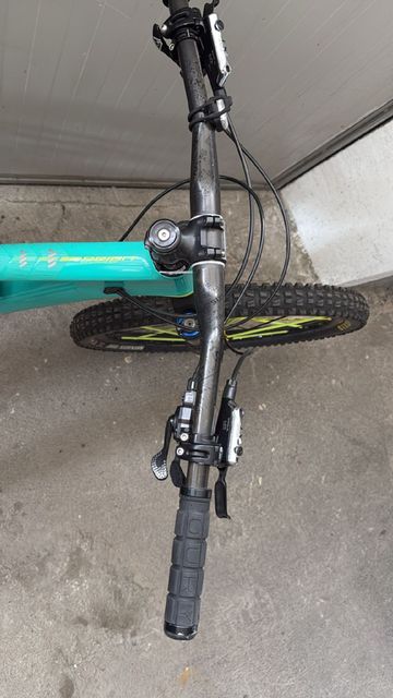 Używany Giant Reign Advanced 27.5 1 2016 2016 Mountainbike — zdjęcie 7 z 11