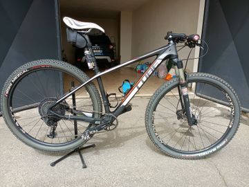 Tweedehands CUBE REACTION C:62 PRO 2018 Mountainbike — afbeelding 1 van 7
