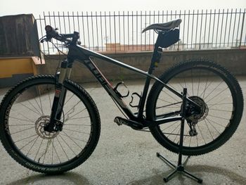 CUBE REACTION C:62 PRO 2018 Mountainbike usato, Nero — immagine 3 di 7