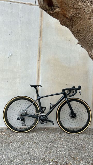 Giant Tcr SRAM Red eTap AXS 2022 Road & Gravel usato, Nero — immagine 1 di 5