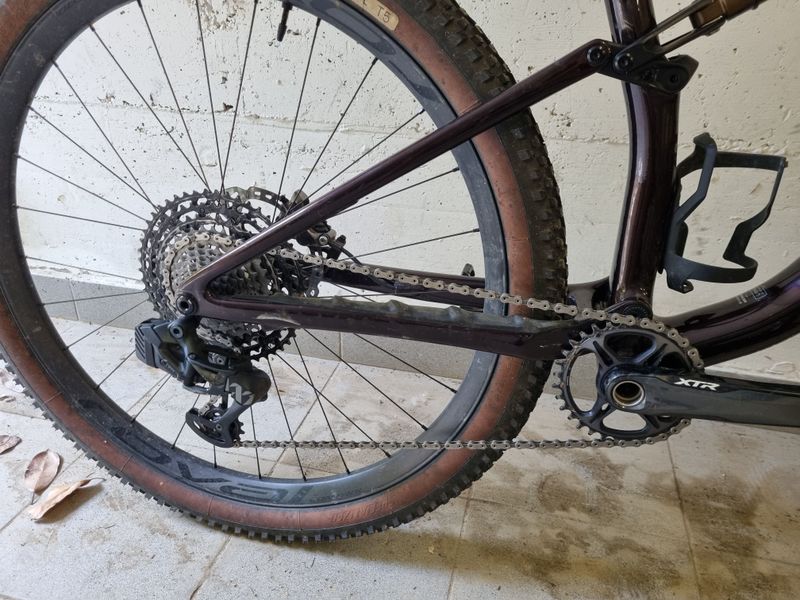 Used Specialized Epic EVO Pro 2022 2022 Mountainbike, Red, 29 — image 4 of 5