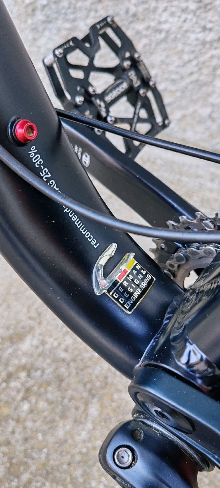 Corratec Inside Link 10 Hz 140 2022 Mountainbike usato, Rosso — immagine 8 di 13