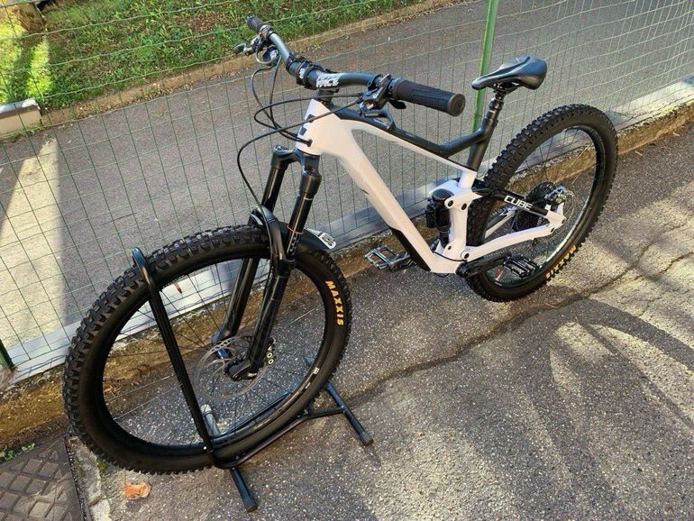 Used CUBE STEREO 150 C:62, RACE 29 2022 2022 Mountainbike, White, 29 — image 5 of 6