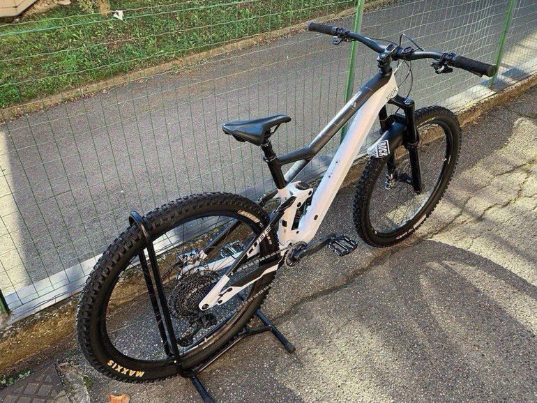 Used CUBE STEREO 150 C:62, RACE 29 2022 2022 Mountainbike, White, 29 — image 1 of 6