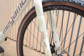 Gebrauchtes Megamo Silk SRAM Rival eTap AXS 2025 Road & Gravel, Weiß — Bild 4 von 7