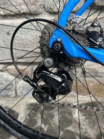 Used Fuji CROSS 2019 Road & Gravel, Blue — image 3 of 7