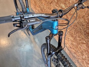 Brugt Santa Cruz Bullit 4 Kit 70 2025 Mountainbike — billede 3 af 6