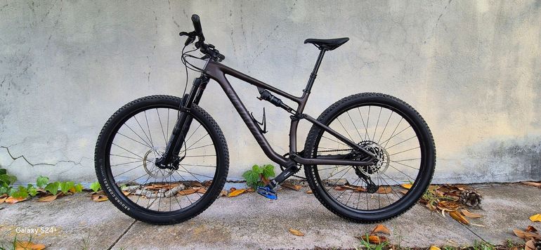 Used Specialized Epic EVO 2022 2022 Mountainbike, Black, 29 — image 2 of 5