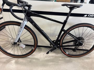 Gebrauchtes BMC URS THREE TL M 2025 Road & Gravel, Schwarz — Bild 2 von 7
