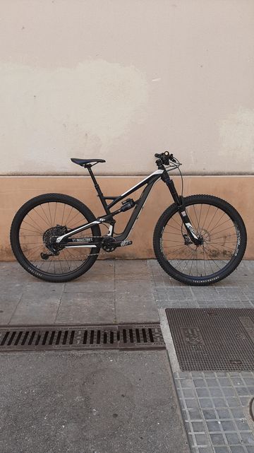 Tweedehands YT Industries Jeffsy SRAM GX Eagle 2018 Mountainbike — afbeelding 1 van 7