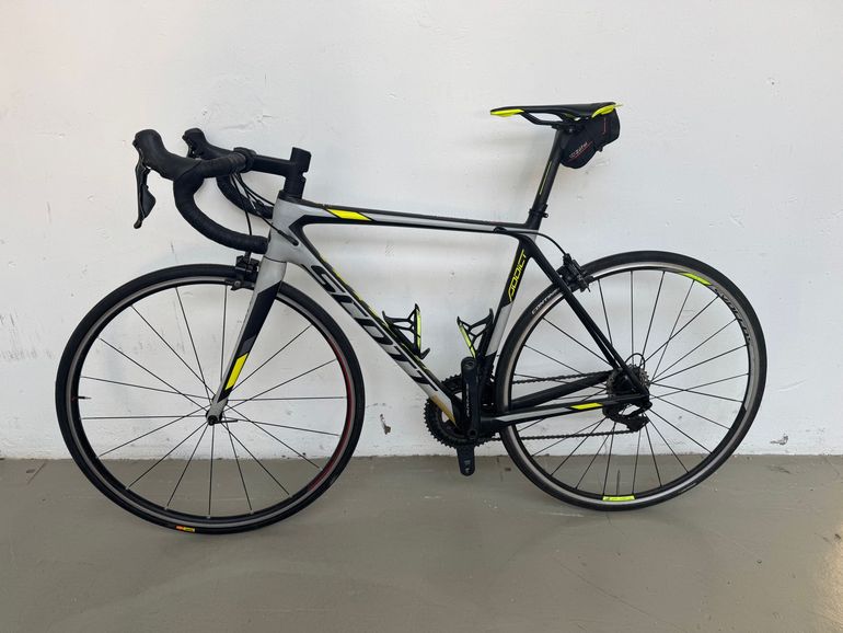 Used Scott Addict 10 2017 2017 Road & Gravel, Light Gray — image 2 of 10