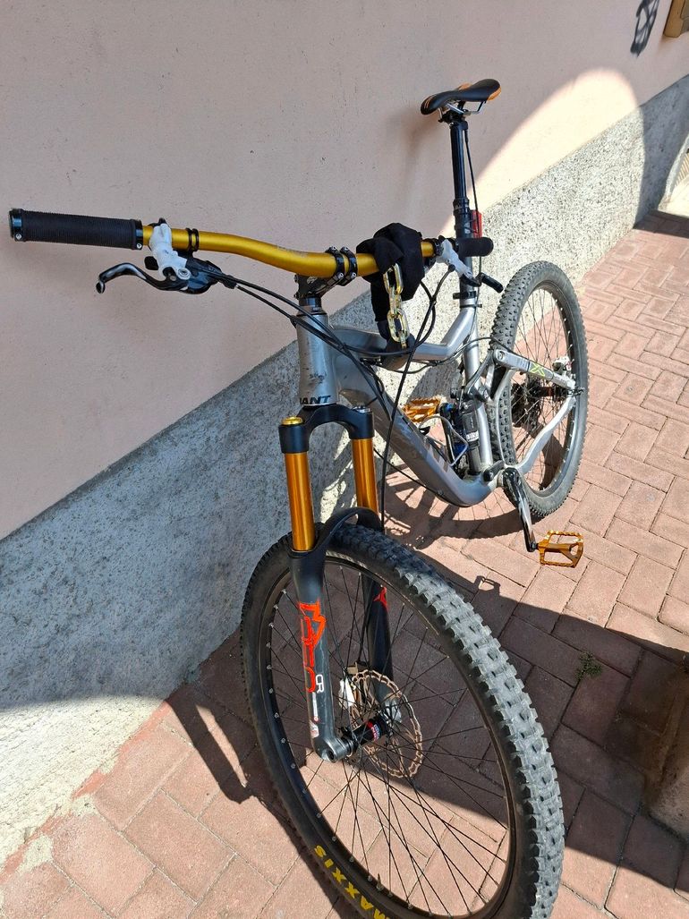 Used Giant Stance 27.5 0 2015 2015 Mountainbike, Light Gray, 27.5 — image 6 of 12