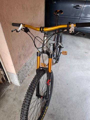 Used Giant Stance 27.5 0 2015 2015 Mountainbike, Light Gray, 27.5 — image 10 of 12