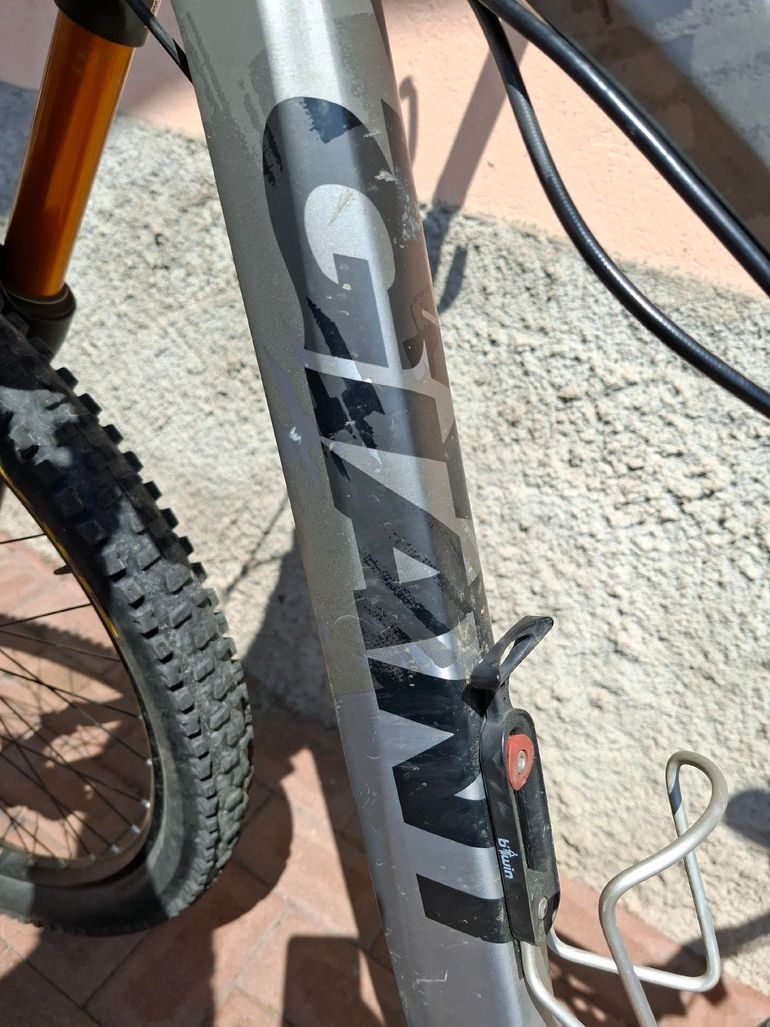 Used Giant Stance 27.5 0 2015 2015 Mountainbike, Light Gray, 27.5 — image 5 of 12