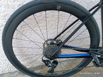 Brugt Giant Defy Shimano 105 2023 Road & Gravel — billede 2 af 3