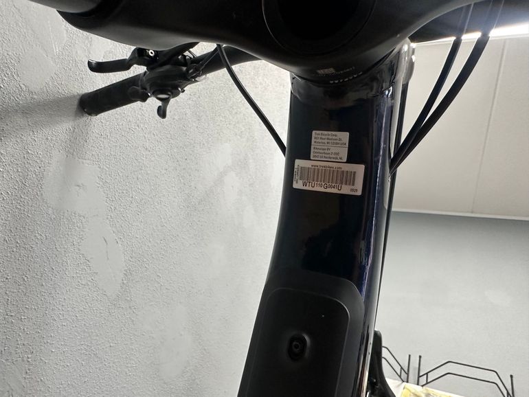 Used Trek Slash 8 Gen 6 2025 2025 Mountainbike, Blue, 27.5, 29 — image 25 of 33