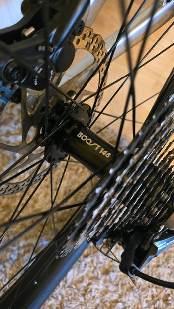 Used Rock Machine Blizzard Ent I30 2019 Mountainbike — image 5 of 10