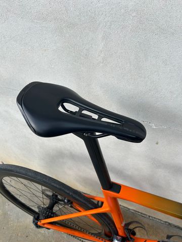 Used BMC Teammachine Shimano Ultegra Di2 2020 Road & Gravel, Orange — image 5 of 8