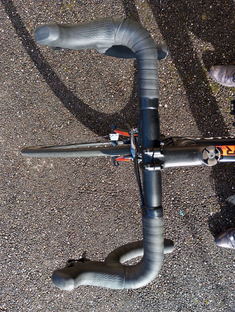 Used Colnago V2-R 2018 2018 Road & Gravel — image 5 of 9