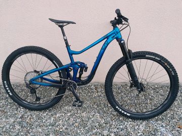 Used Liv Intrigue 2023 Mountainbike, Blue — image 1 of 3