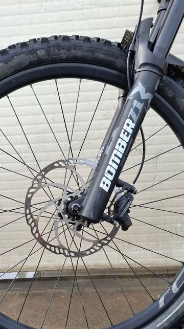Używany Specialized Turbo Kenevo Comp 2022 2022 Mountainbike — zdjęcie 2 z 7